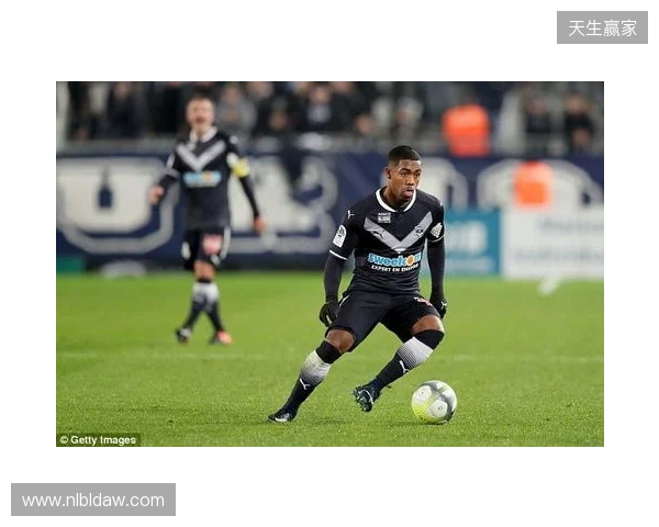 邮报：为马奎尔的离开做准备，曼联考虑引进森林后卫穆里略