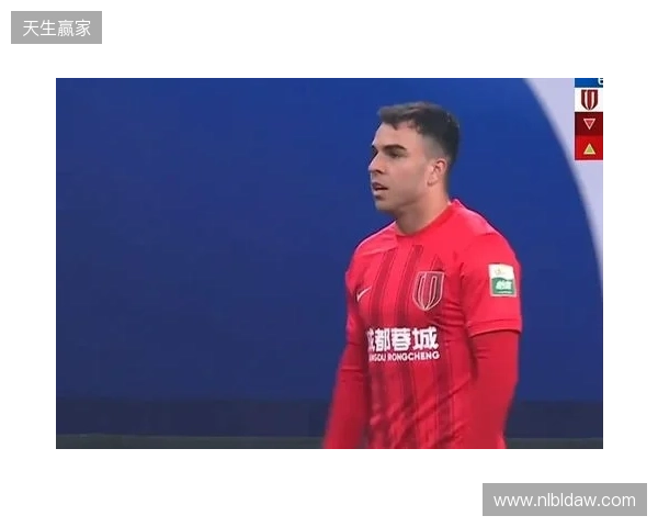 半场-成都蓉城暂0-0青岛海牛 罗慕洛、韦世豪中柱 韦林顿失良机