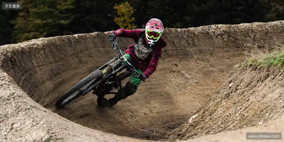 热血赛事，点燃你的每一次心跳！⚽🔥